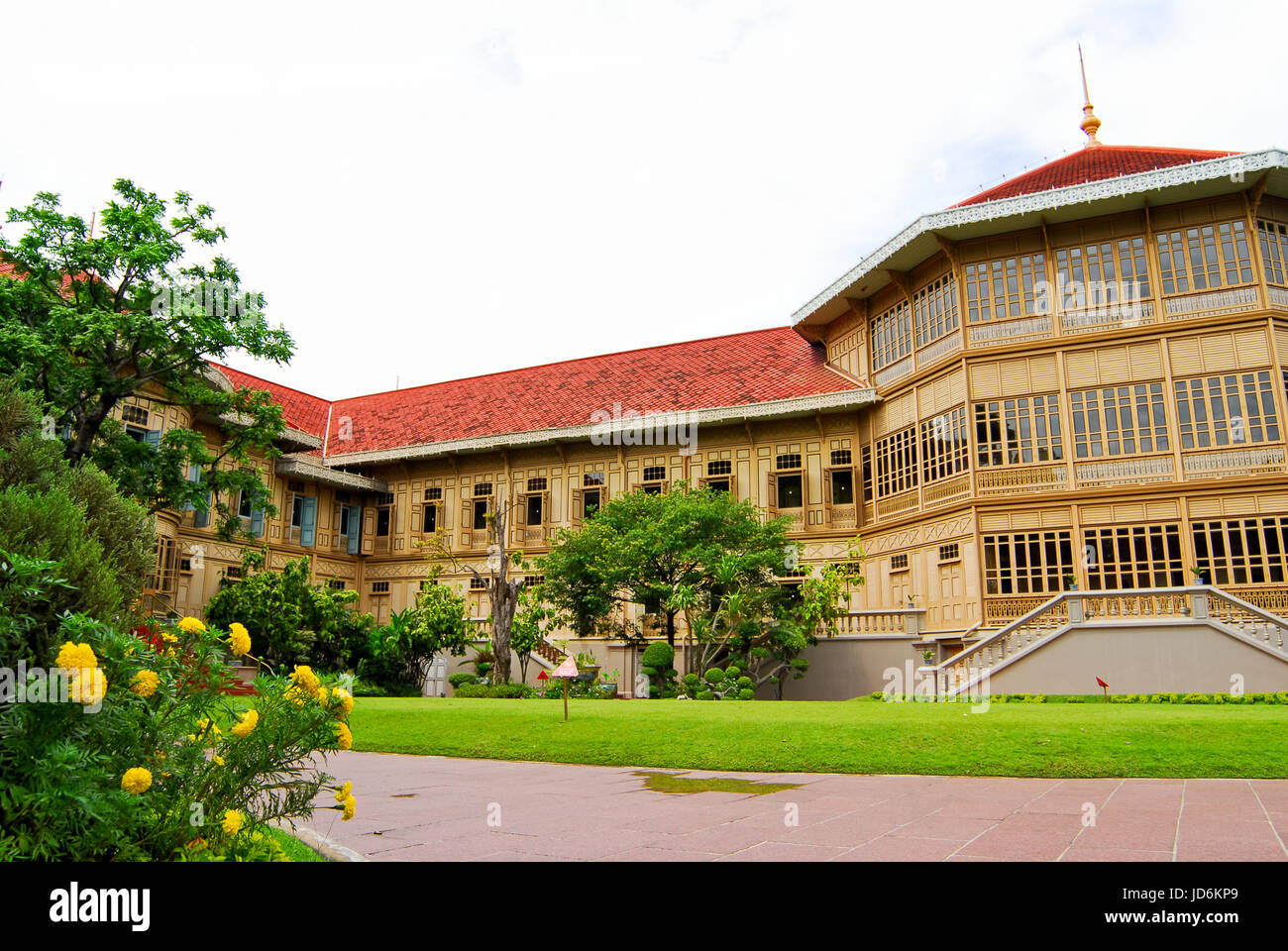 VIMANMEK ROYAL PALACE - JUNE 30 : Vimanmek Royal Mansion, the world's largest golden teak building JUNE 30, 2007 BANGKOK,THAILAND Stock Photo
