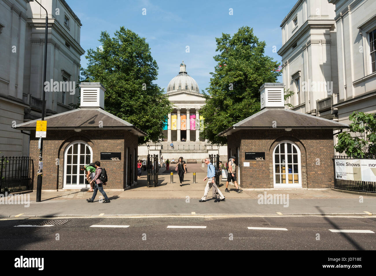 Students on Gower Street, near the Quad, at University College London, England, UK Stock Photo