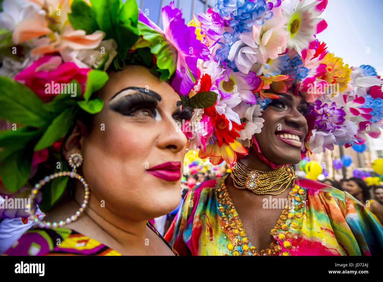 Sao Paulo, Brazil. 18th June, 2017. housands of people participate in the 21th Gay Pride Parade, on Avenida Paulista in SÃ£o Paulo (SP), Brazil. June 18, 2017. Credit: Cris Faga/ZUMA Wire/Alamy Live News Stock Photo