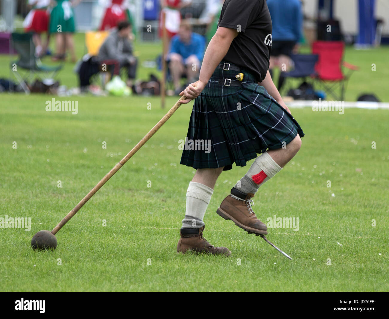 Hammer throw highland games hires stock photography and images Alamy