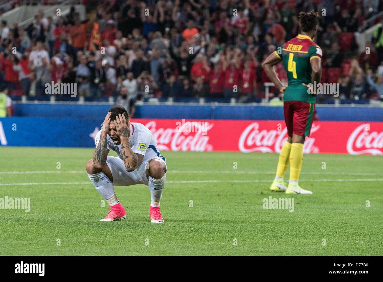 Moscow, Russia. 18th June, 2017. Chile's Eduardo Vargas (L) reacts during the 2017 Confederations Cup football Group B match against Cameroon in Moscow, Russia, June 18, 2017. Credit: Evgeny Sinitsyn/Xinhua/Alamy Live News Stock Photo