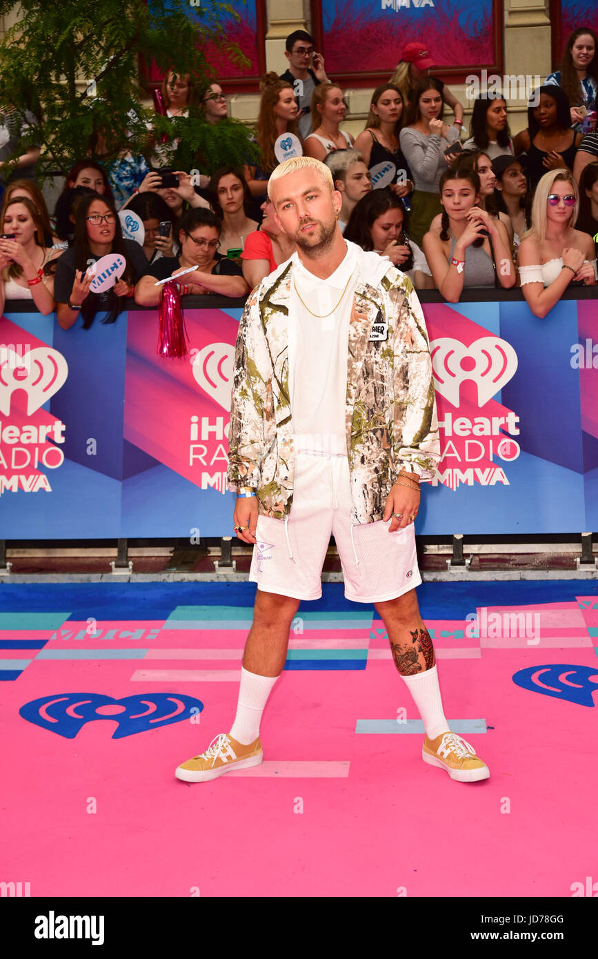 Sonreal hi-res stock photography and images - Alamy