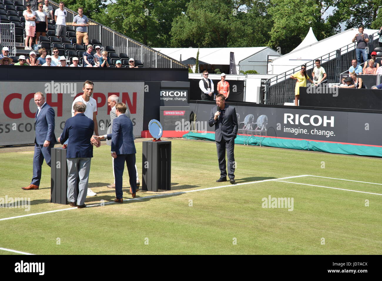 Mens Ricoh Open finals 2017 between Gilles Müller and Ivo Karlović and