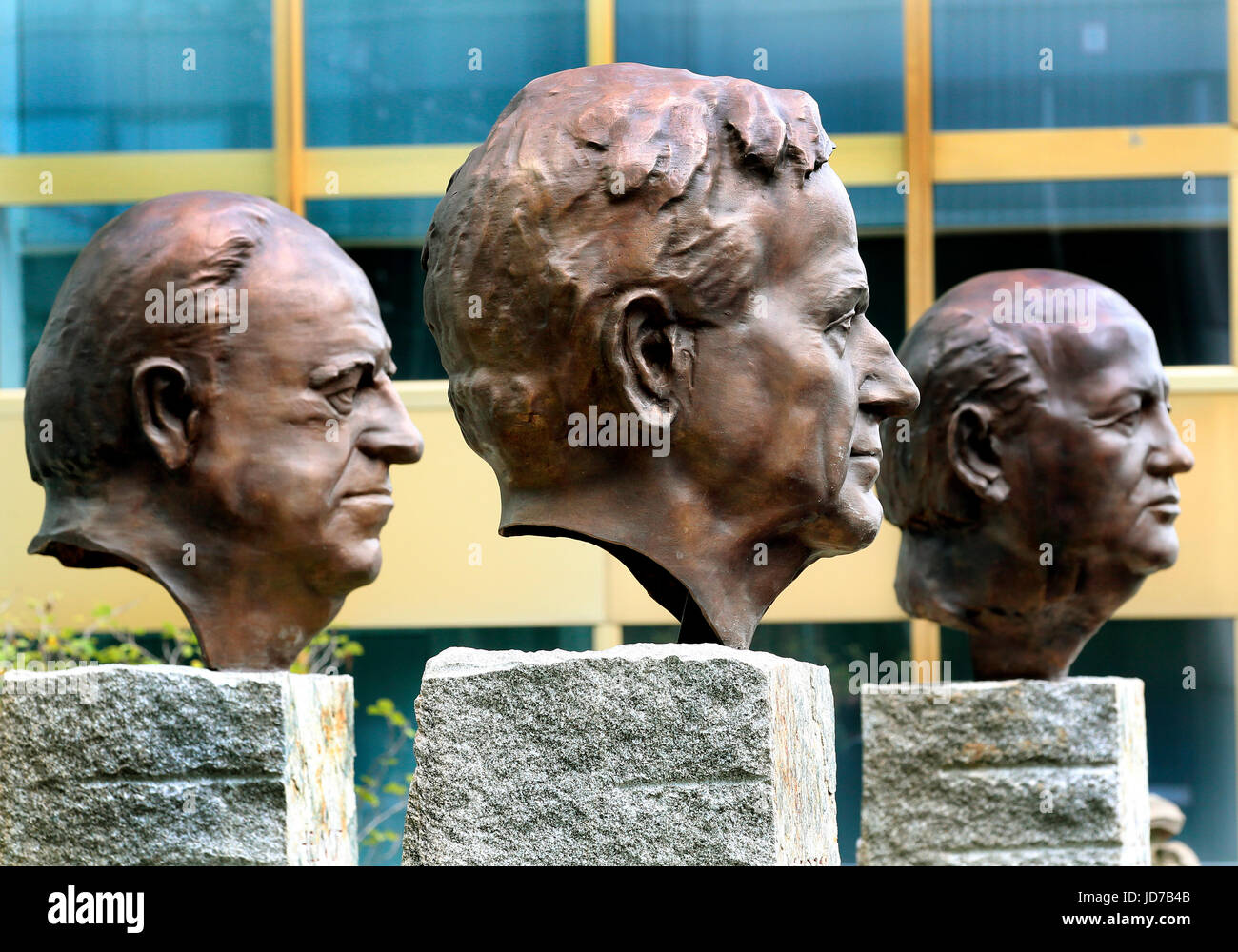 Berlin, Germany. 29th Sep, 2010. ARCHIVE - The monument 'Fathers of Unity' with the almost a metre high bronze busts of former chancellor Helmut Kohl, former US president George Bush Senior and the former Russian president Michail Gorbatchov can be seen after their unveiling in Berlin, Germany, 29 September 2010. Kohl passed away at the age of 87 in Eggershaim on the 16th of June 2017. He was chancellor for 16 years and head of the party CDU for quarter of a century. Photo: Wolfgang Kumm/dpa/Alamy Live News Stock Photo