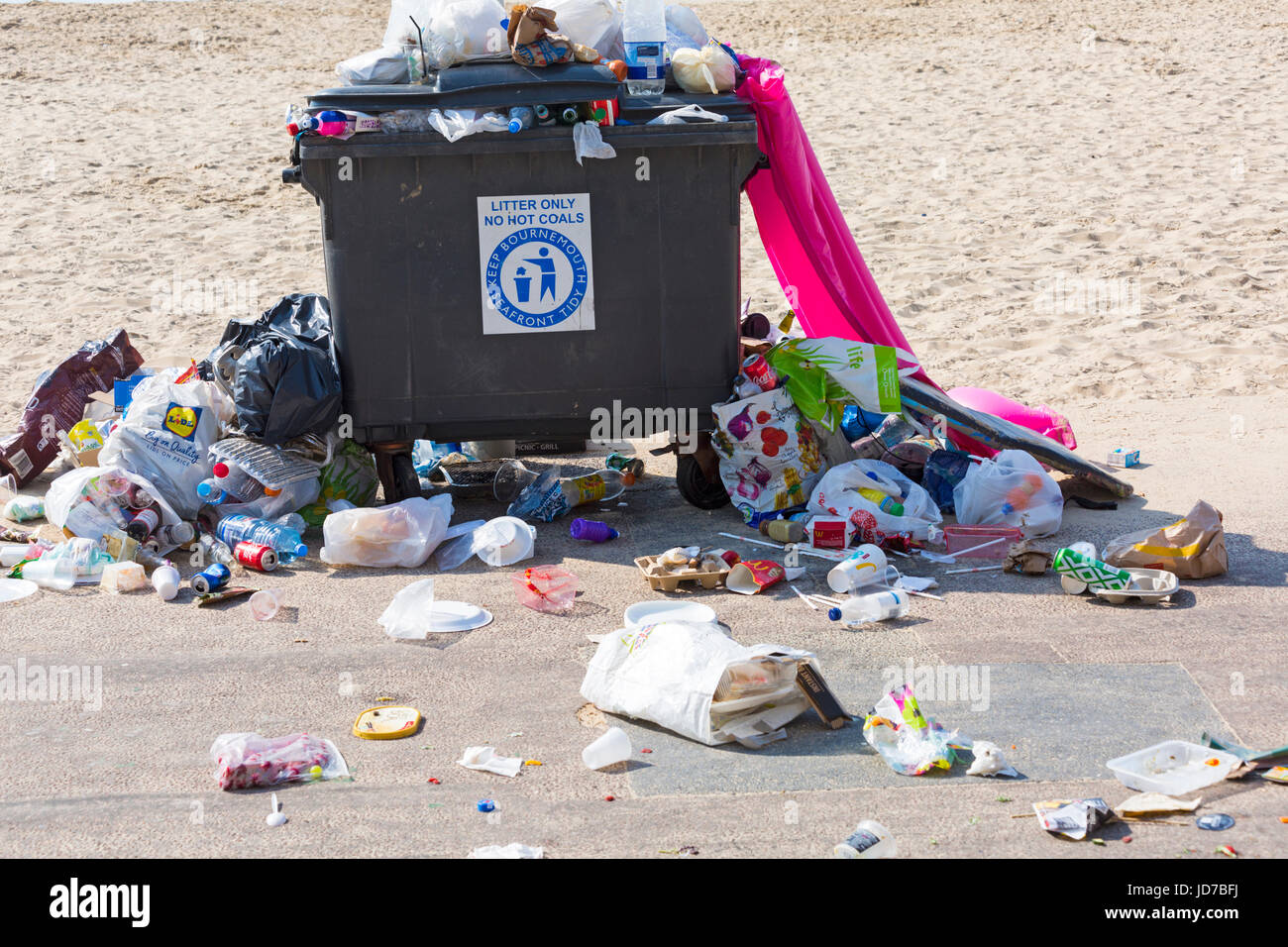 Bournemouth, Dorset, UK. 19th June, 2017. UK weather: another hot sunny day at Bournemouth beaches. Lovely beaches, but a full time job for council workers trying to keep it clean and tidy, as visitors just leave their rubbish, rather than putting it in bins or taking it away with them. Credit: Carolyn Jenkins/Alamy Live News Stock Photo