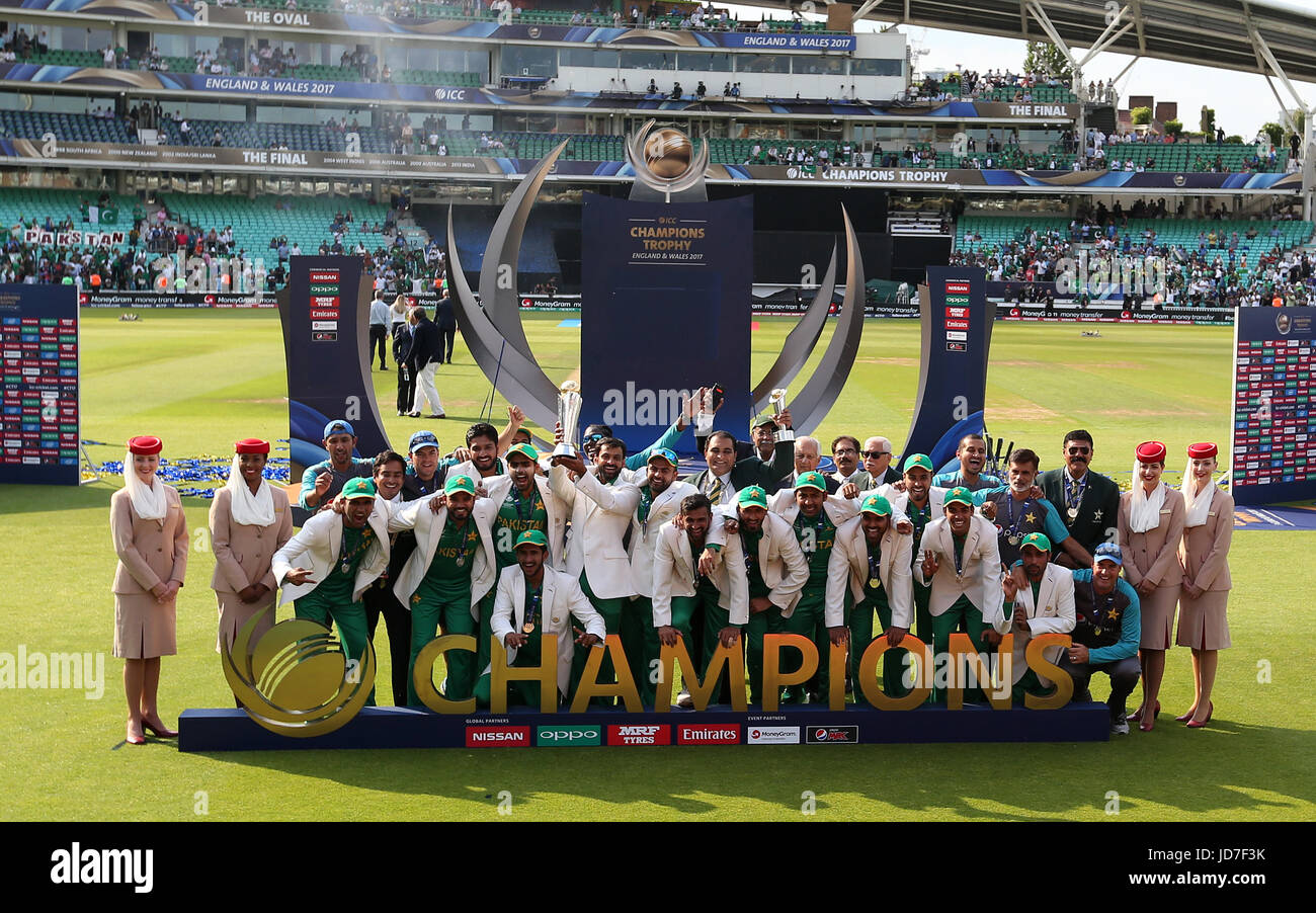 Pakistan lift the trophy winning the ICC Champions Trophy final at The Oval, London Stock Photo - Alamy