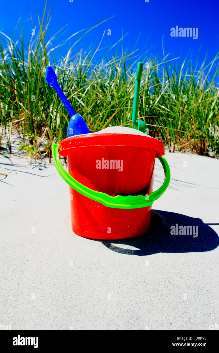 red sand pail