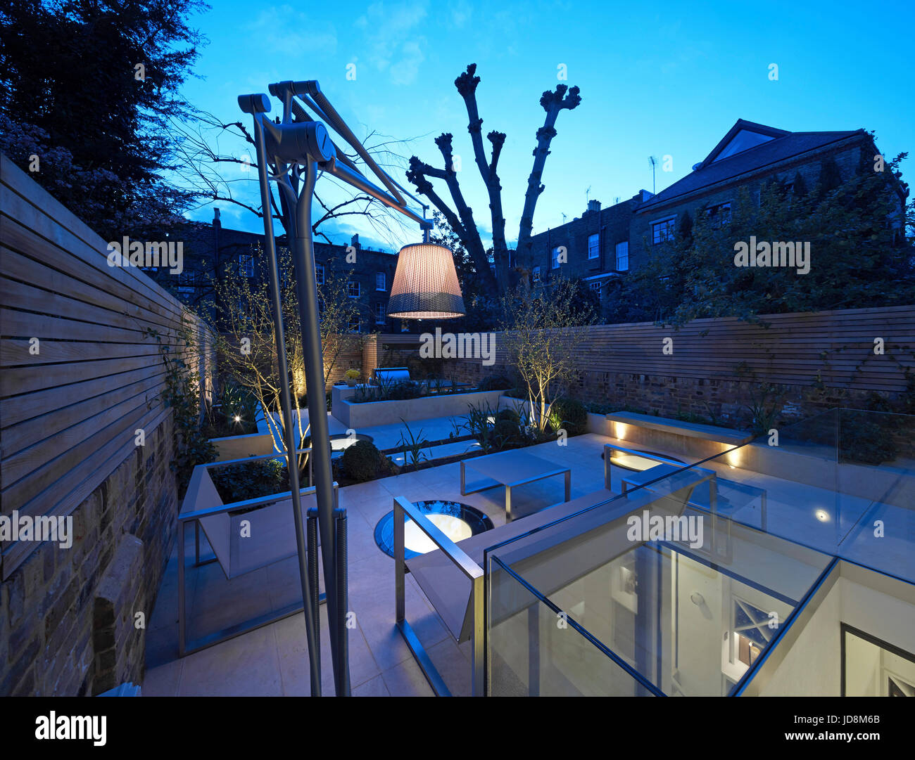 Private garden london seating hires stock photography and images Alamy