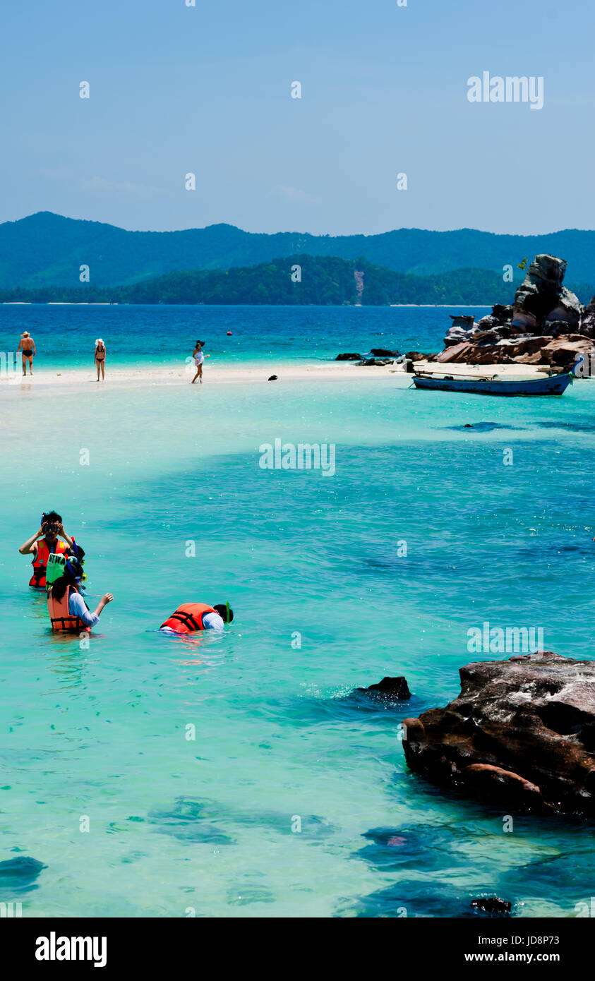 Snorkeling tourists Relax on the beach in Phuket, Thailand Stock Photo Alamy