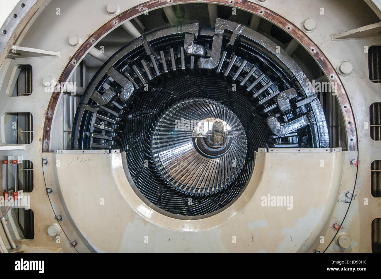 110 mw generator stator maintenance job in geothermal power plant CERRO PRIETO. Comision Federal