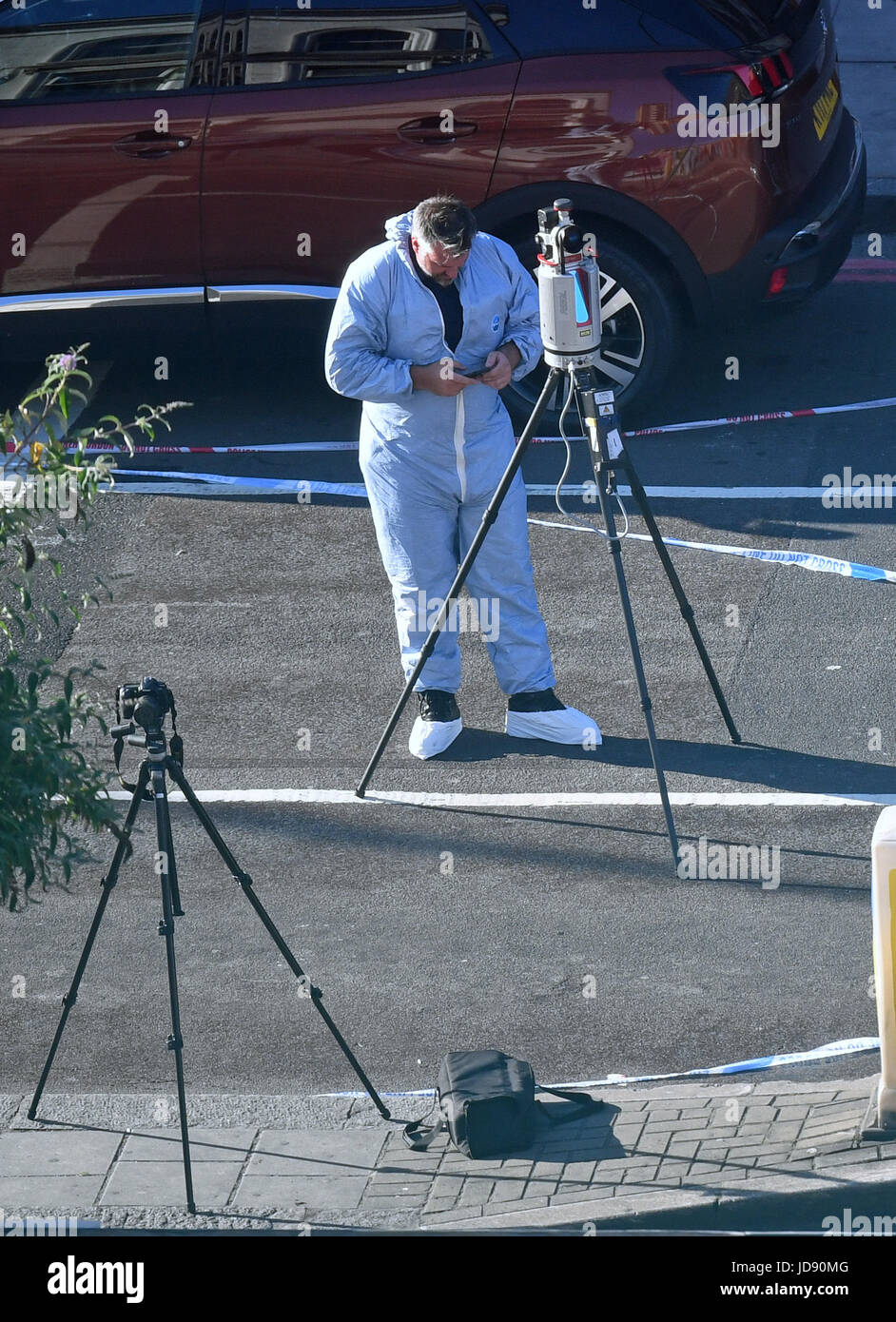 Police evidence gatherer hi-res stock photography and images - Alamy