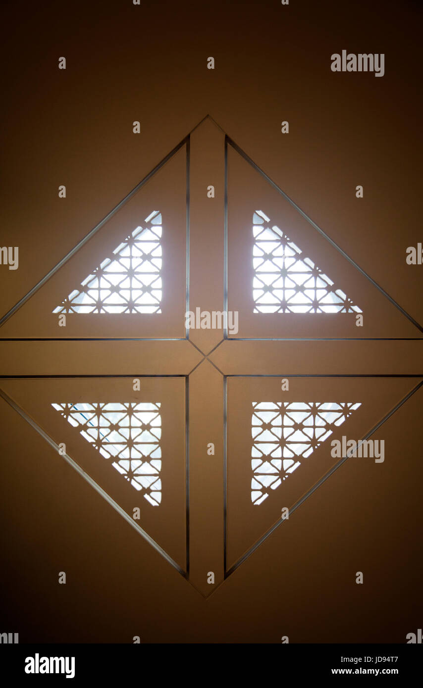 Diamond window hi-res stock photography and images - Alamy