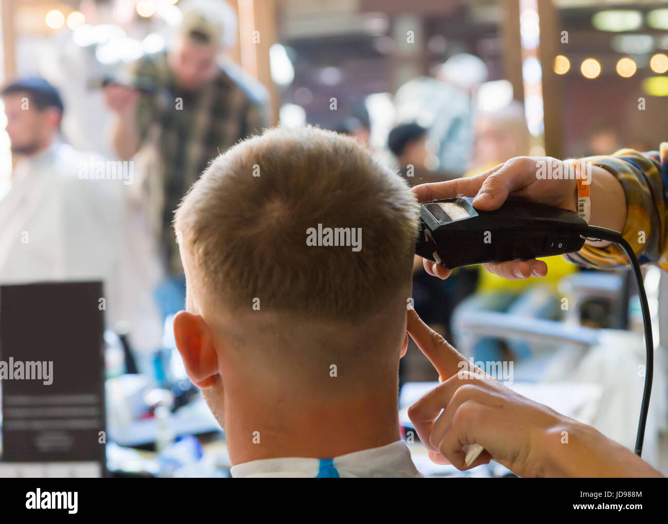 Side of head shaved hi-res stock photography and images - Alamy