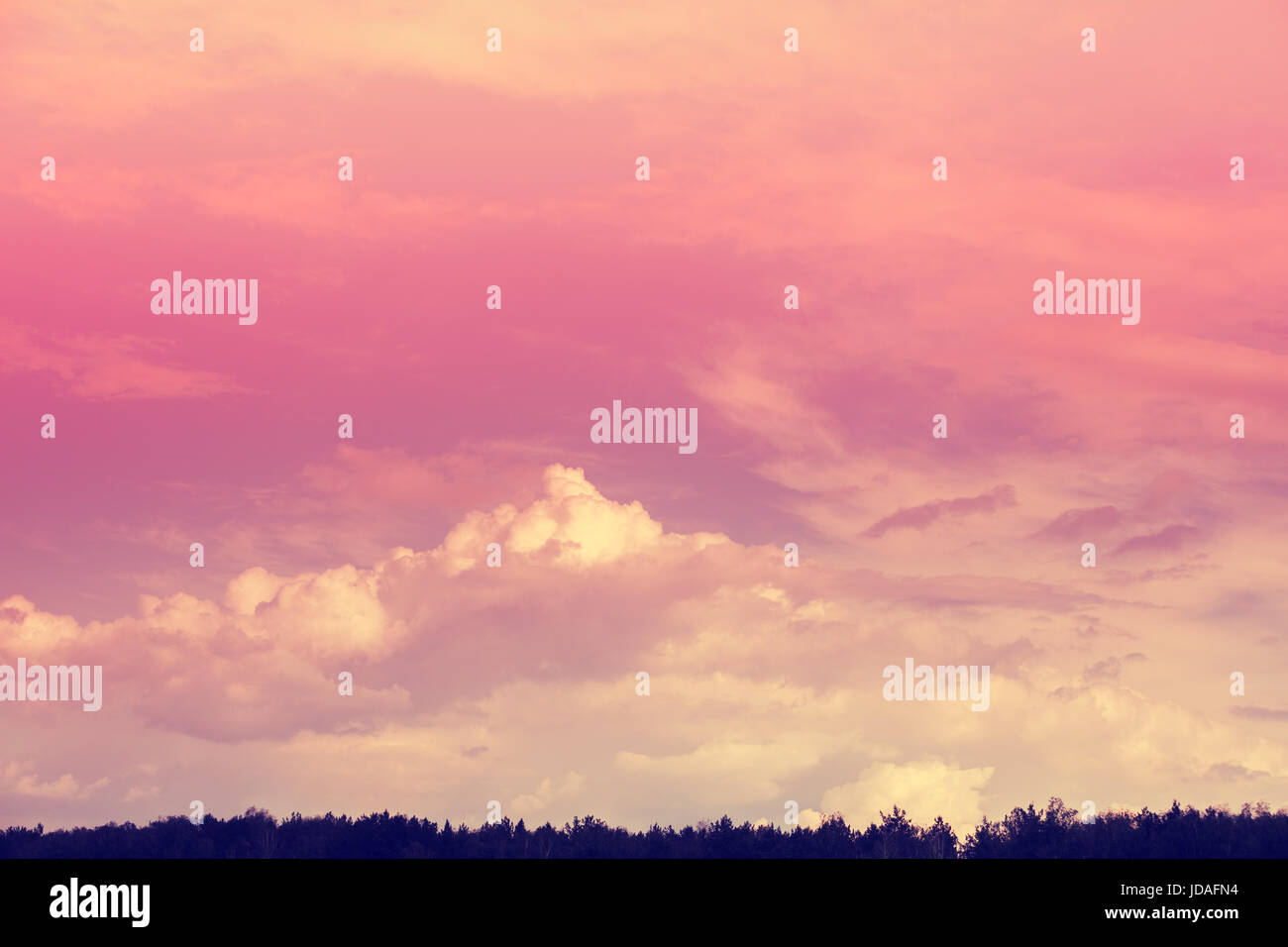Early morning sky background cloudscape hi-res stock photography and ...