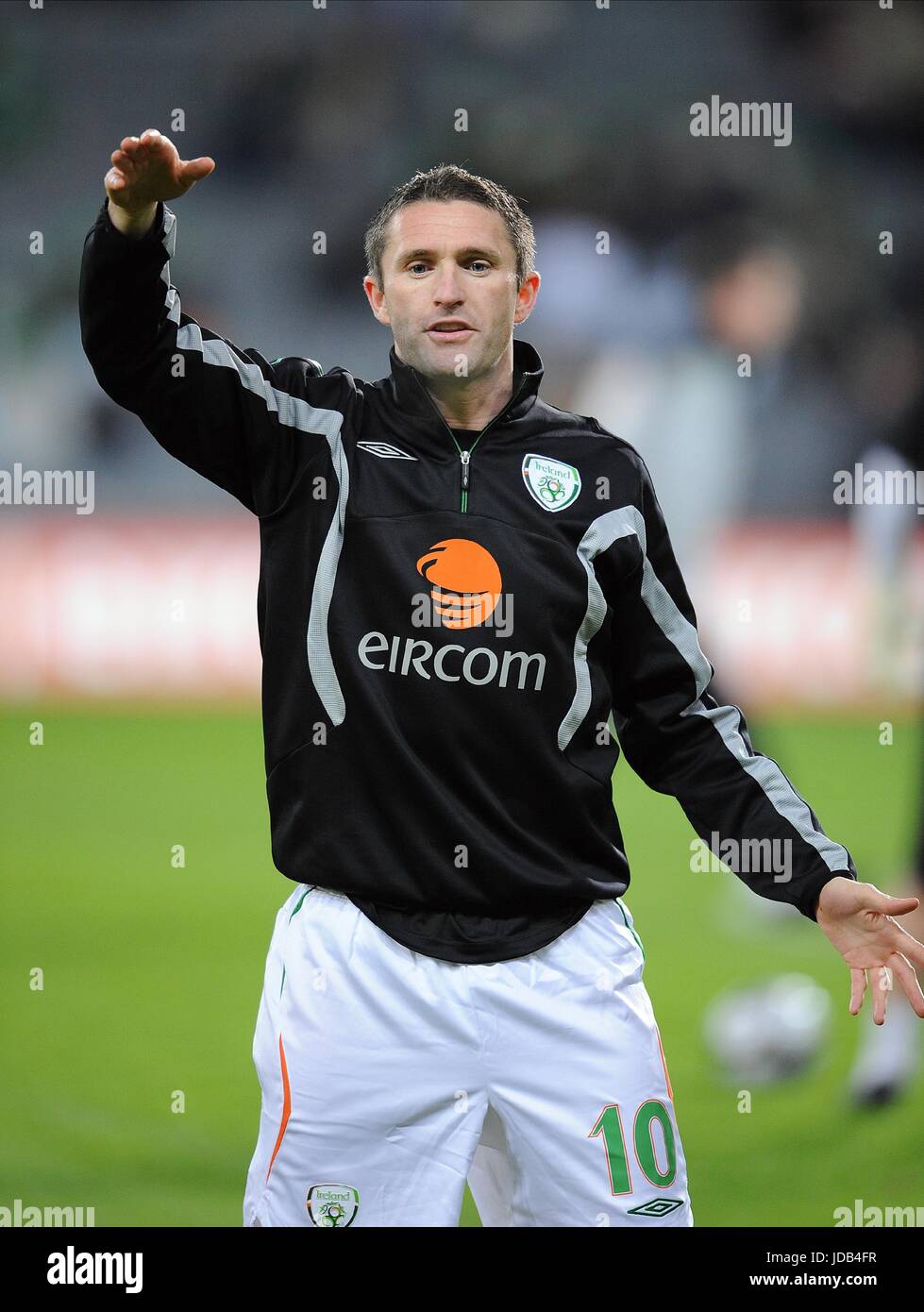 Full length robbie keane hi-res stock photography and images - Alamy