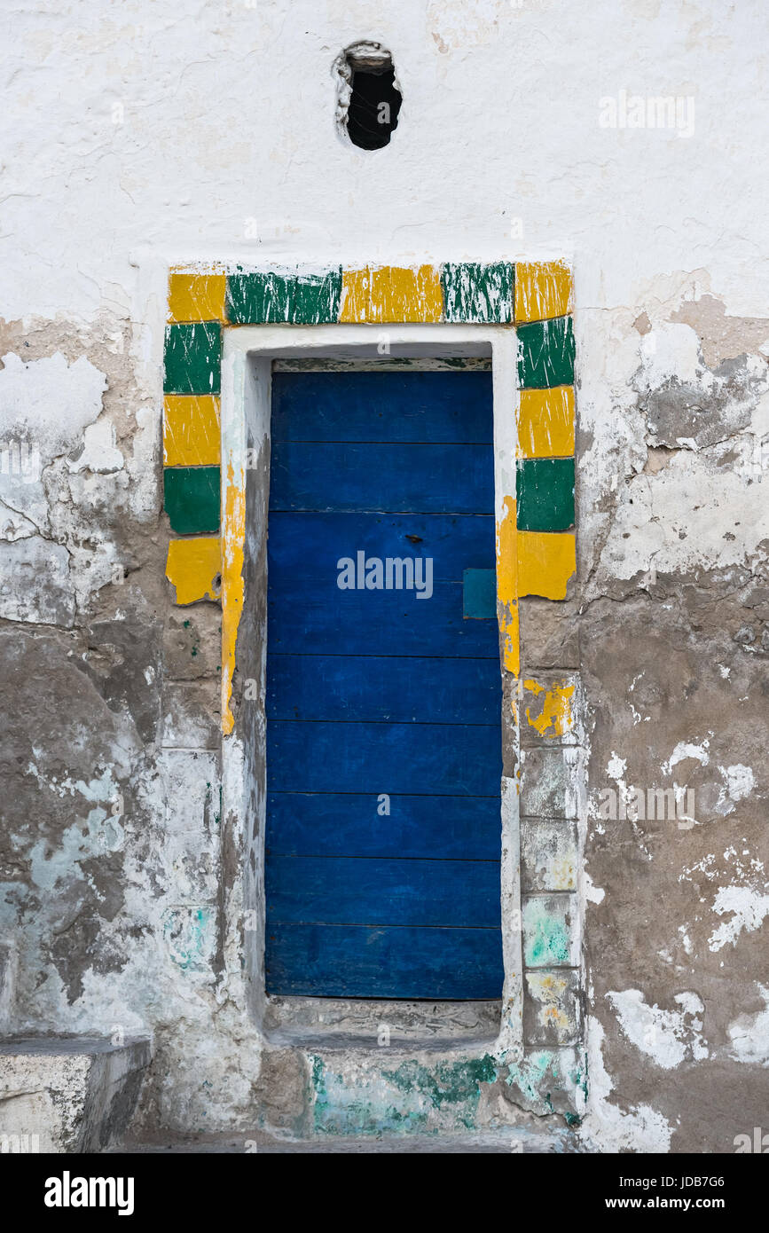 Door in a traditional building in Morocco Stock Photo