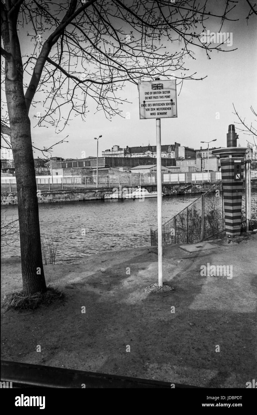 Black and white photo of British Sector sign in West Berlin 1987 Stock Photo