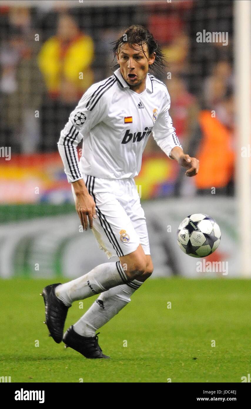 GABRIEL HEINZE REAL MADRID ANFIELD LIVERPOOL ENGLAND 10 March 2009 Stock Photo