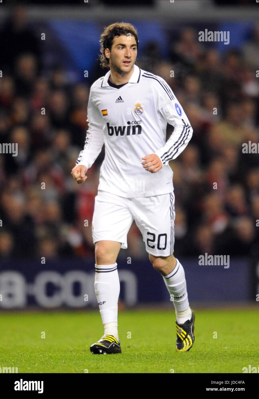 GONZALO HIGUAIN REAL MADRID ANFIELD LIVERPOOL ENGLAND 10 March 2009 Stock Photo