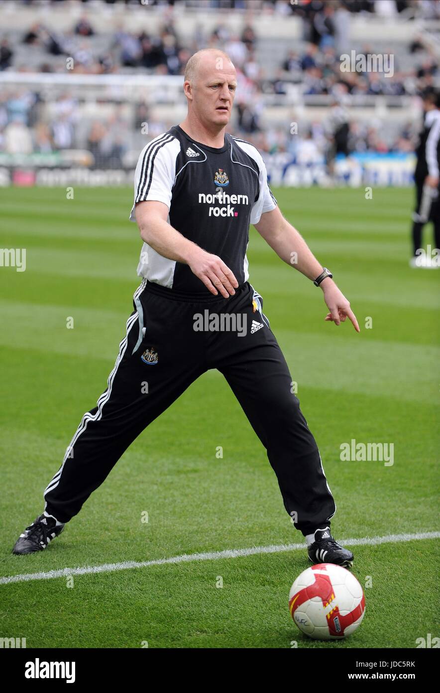 Iain james hires stock photography and images Alamy