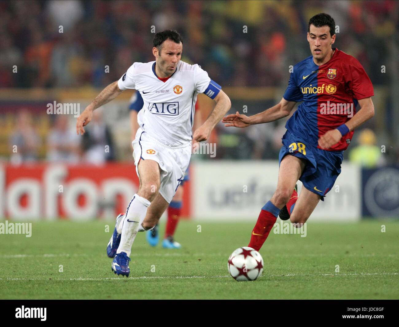 RYAN GIGGS & SERGIO BUSQUETS BARCELONA V MANCHESTER UNITED STADIO