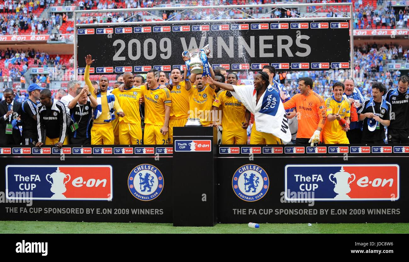 Chelsea Players Celebrate Chelsea V Everton Wembley Stadium London