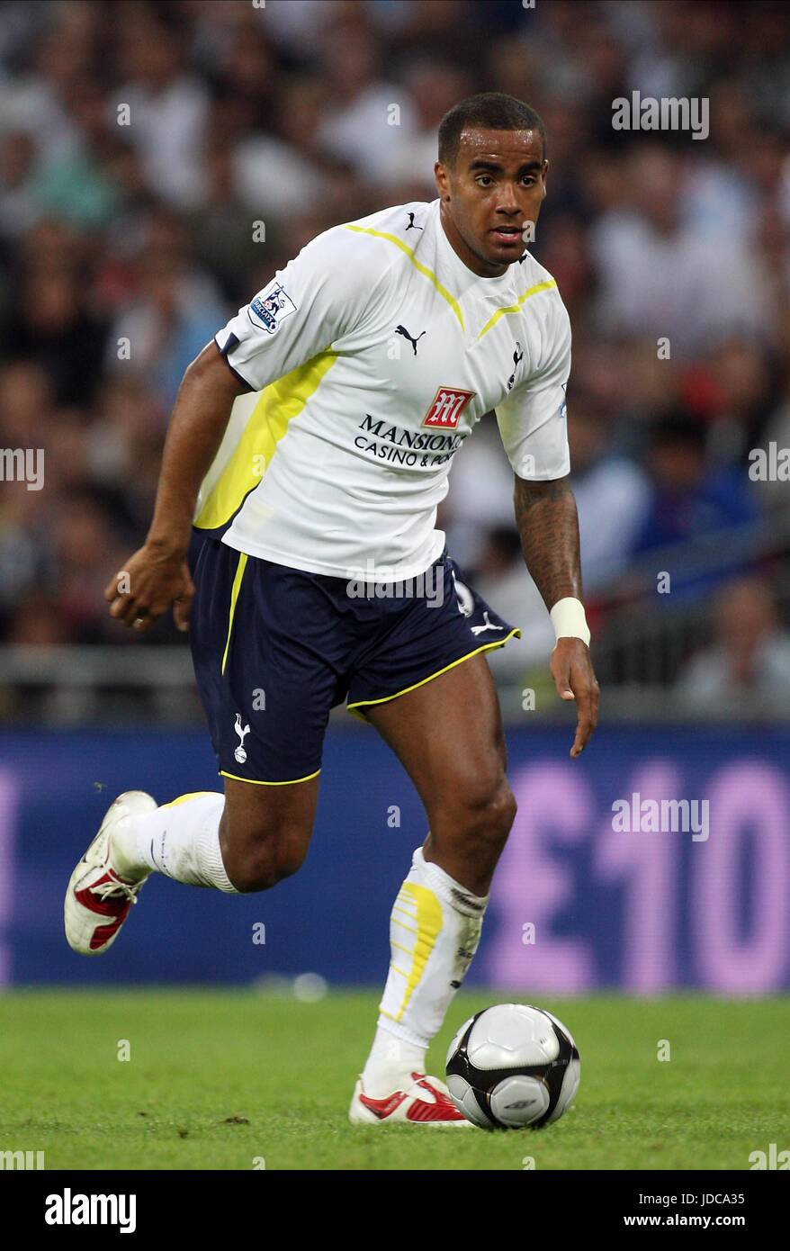 tom-huddlestone-tottenham-hotspur-fc-wembley-stadium-london-england-24