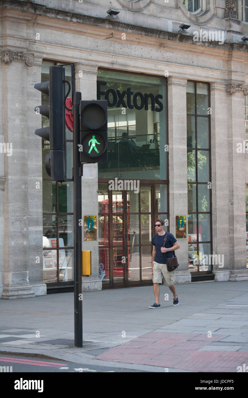 Foxtons estate agent Park Lane, London Stock Photo Alamy