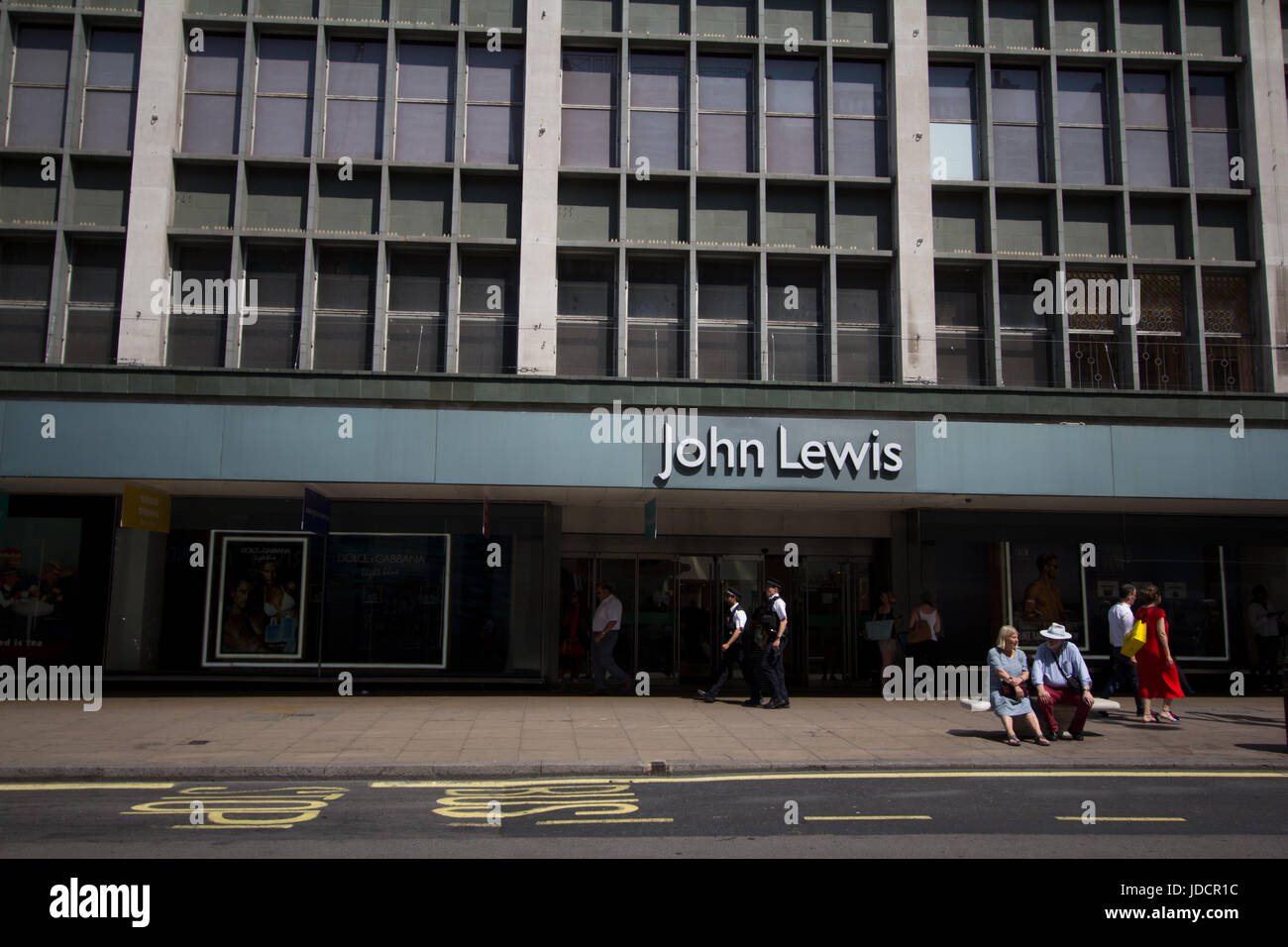 John lewis oxford street summer hires stock photography and images Alamy