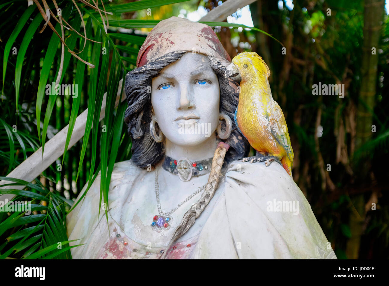 Female Pirate Statue at Mountain Top Store, St Thomas, Caribbean Stock Photo Alamy