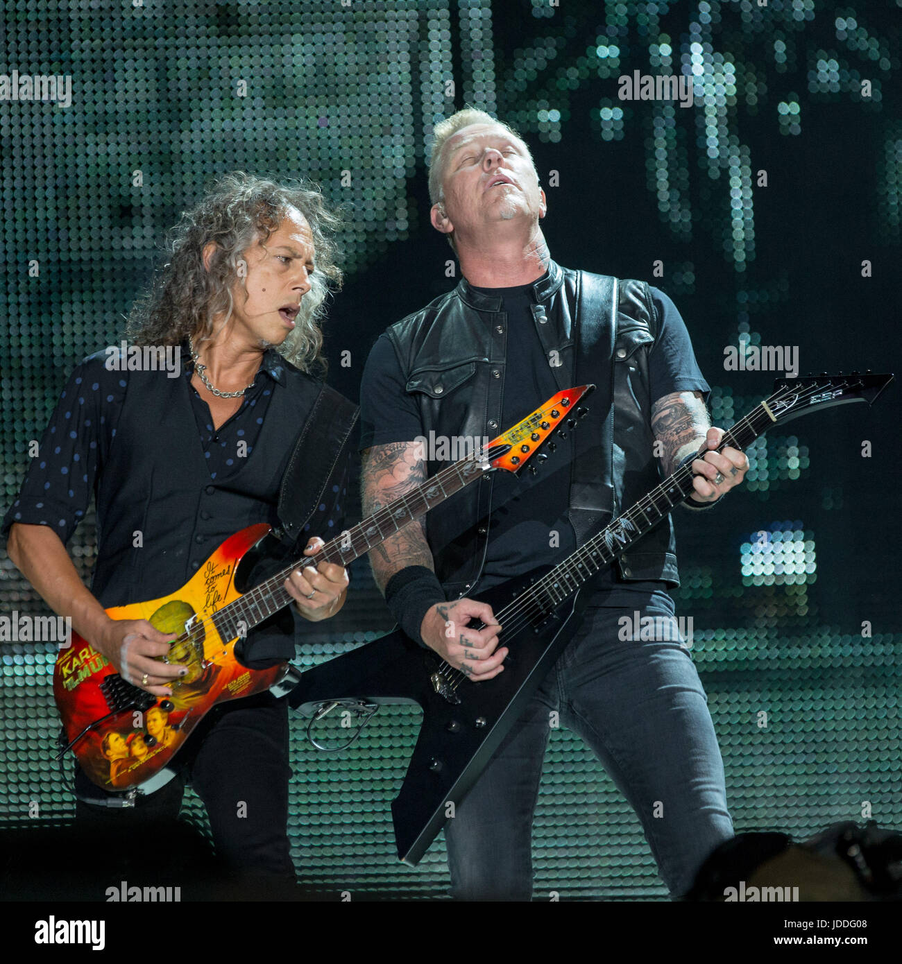 Chicago, Illinois, USA. 18th June, 2017. KIRK HAMMETT and JAMES
