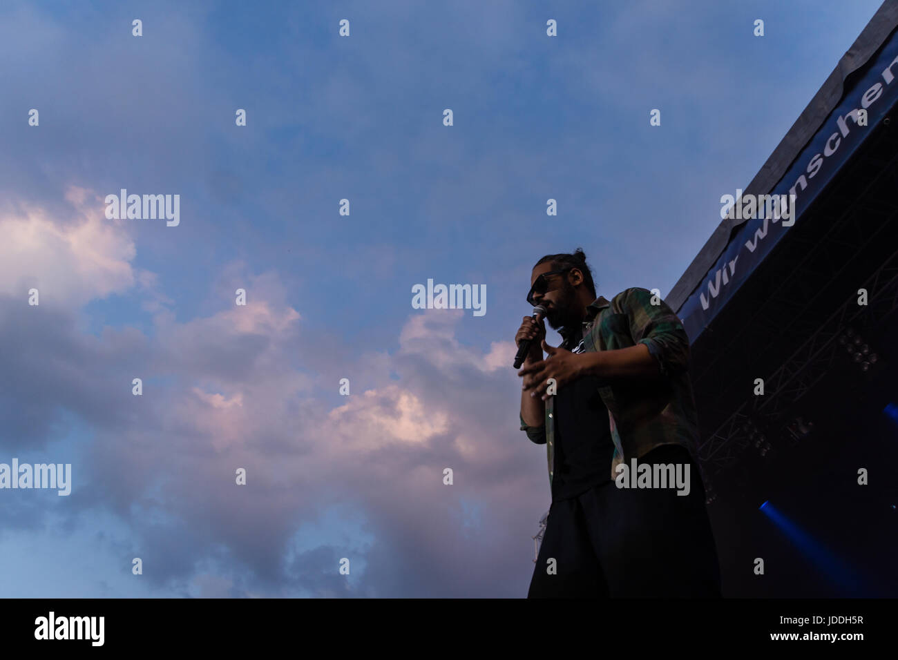 Kiel, Germany. 19th June, 2017.The Rapper Samy Deluxe is performing on the Hörn stage during the Kieler Woche 2017 Credit: Björn Deutschmann/Alamy Live News Stock Photo