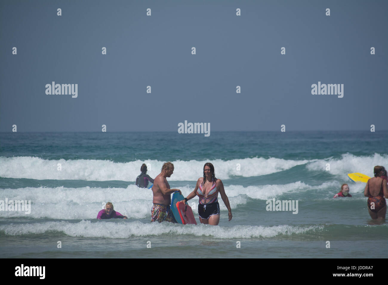 Perranporth, Cornwall, UK. 20th June, 2017. UK Weather. The car park was full at Perranporth beach today, as holidaymakers and locals made the most of the hot sunshine in Cornwall today. Credit: cwallpix/Alamy Live News Stock Photo