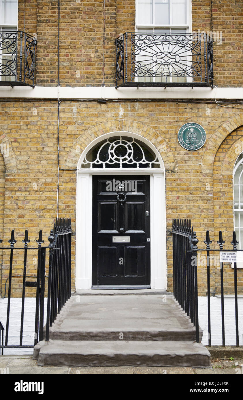 Images of Canonbury Square, N1, London Borough of Islington. Documentary Editorial content showing the streets as shot in 2016. Stock Photo