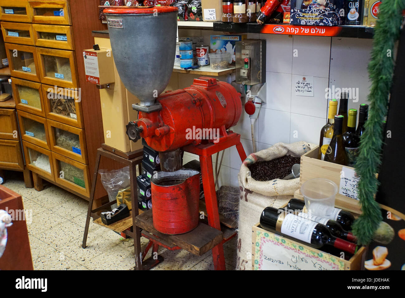 Grinding shop hires stock photography and images Alamy