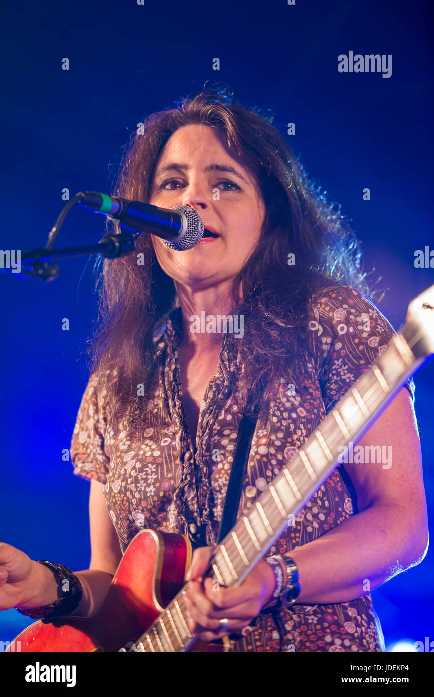 Emma pollock hi-res stock photography and images - Alamy
