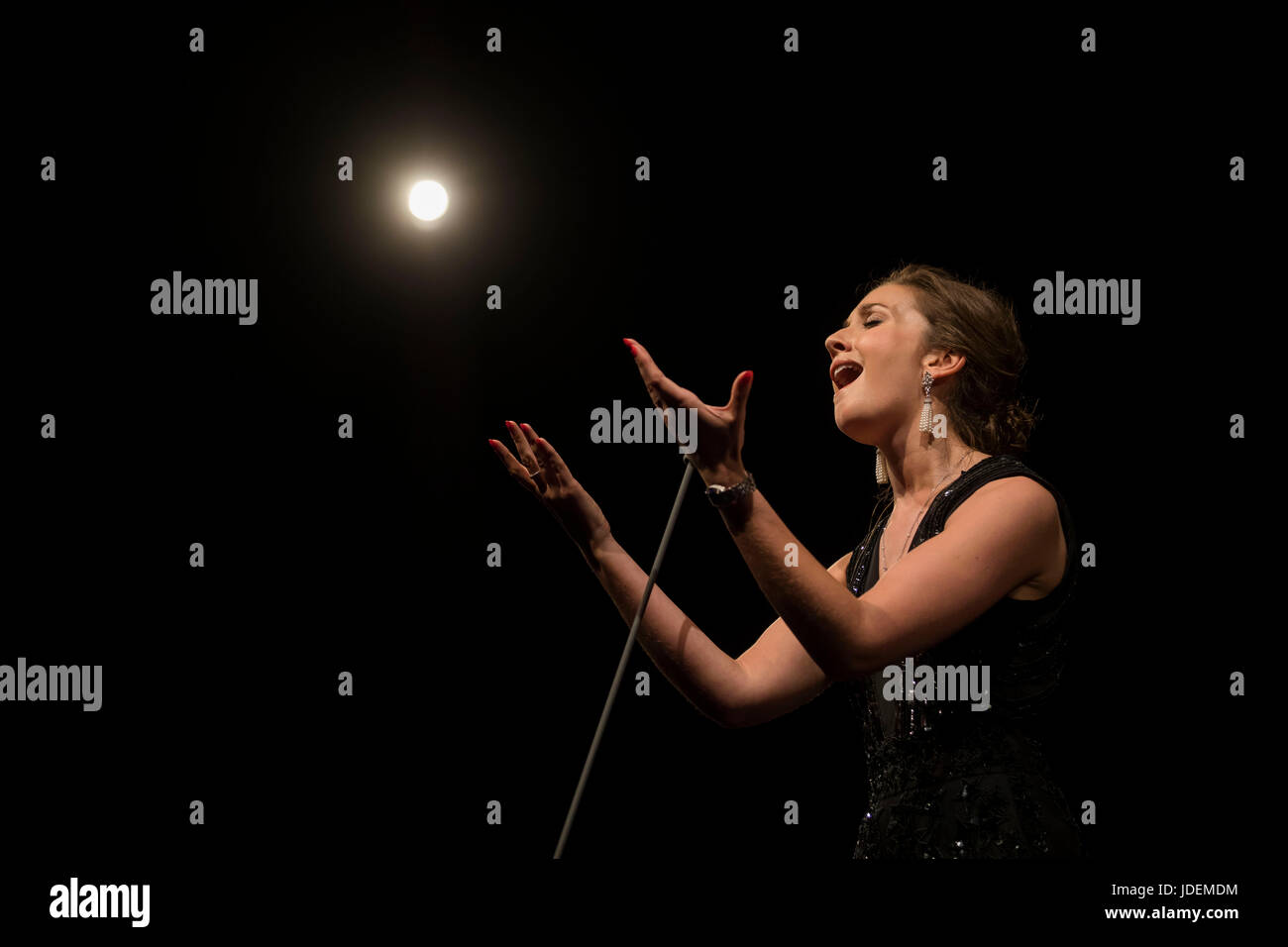 Carly paoli hires stock photography and images Alamy