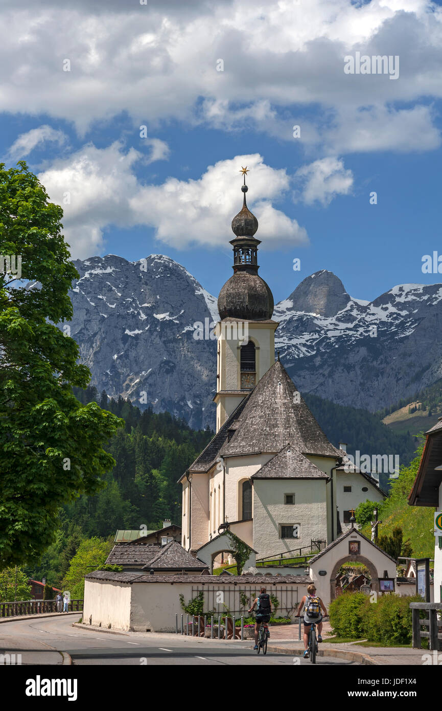 Parish church St. Sebastian, at back Reiteralpe, Ramsau, Berchtesgadener Land district, Upper Bavaria, Germany Stock Photo