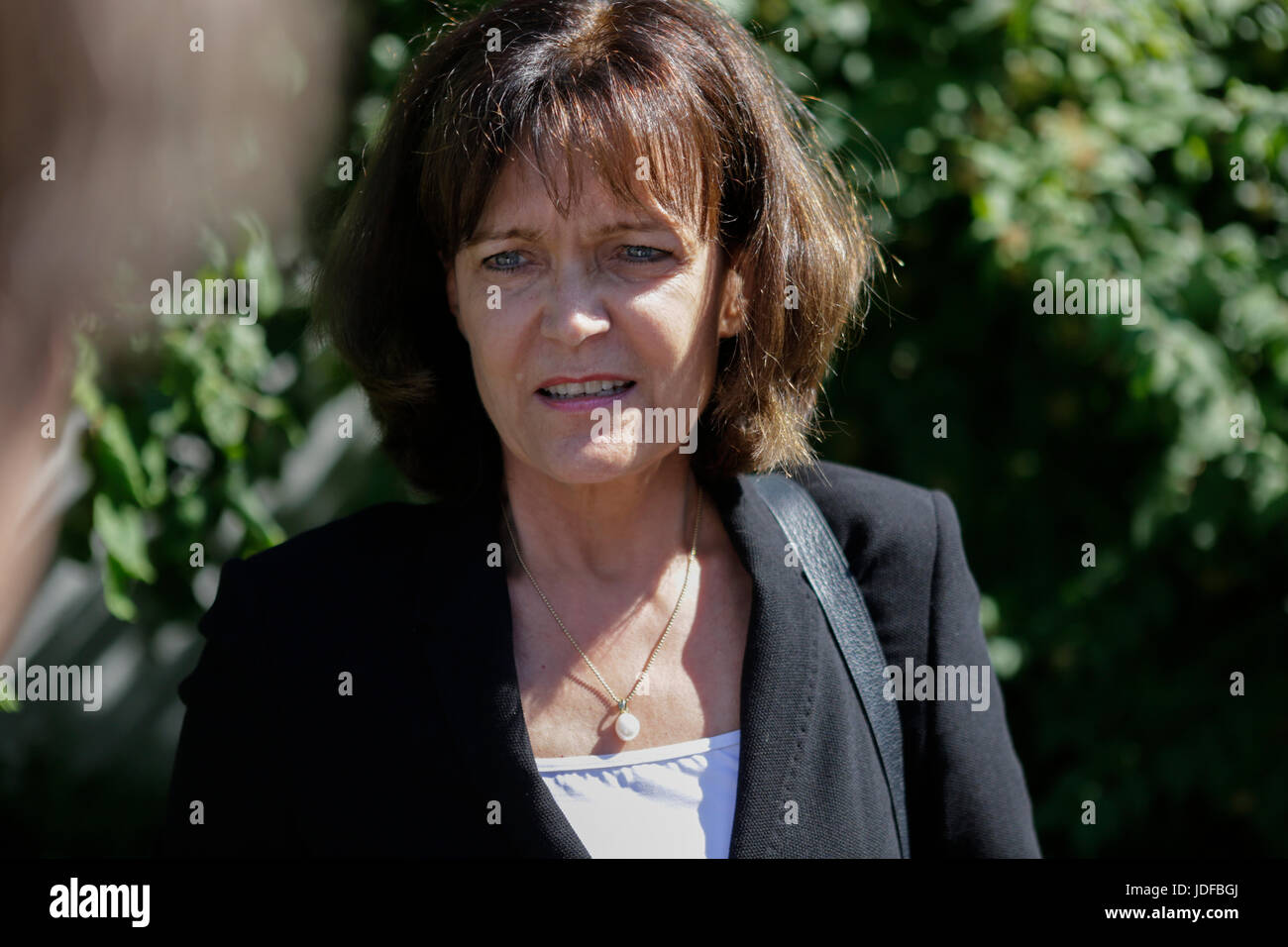 Oggersheim, Germany. 19th June, 2017. The Lord Mayor of Ludwigshafen, Eva Lohse, gives an interview to the waiting press outside the former residence of Helmut Kohl. Long term political companion Theo Waigel, who served as German Minister of Finance under Helmut Kohl, came to pay his respects to his widow 3 days after the death of the former German Chancellor in his home in Oggersheim. Credit: Michael Debets/Pacific Press/Alamy Live News Stock Photo