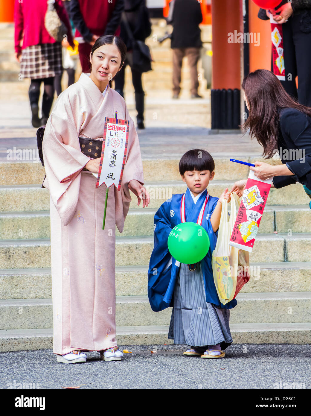 Japanese Family Celebrates the 'Shichi-go-san' -  a traditional rite of passage and festival day in Japan Stock Photo