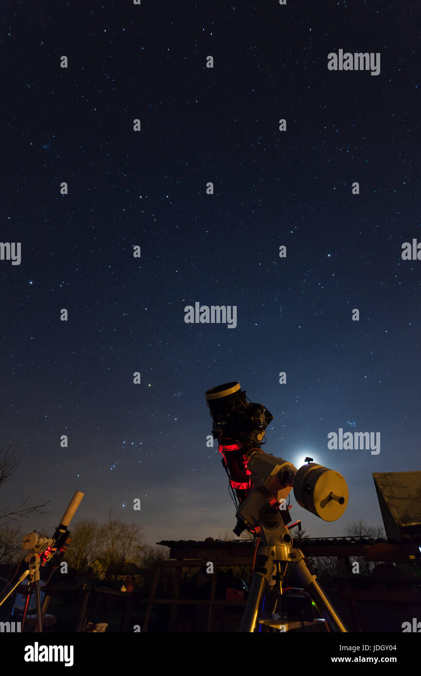 Professional Astrophotography Telescope Equipped With Guider Scope And Astro Camera Is Taking Pictures Of Night Sky Stock Photo Alamy Professional Astrophotography Telescope Equipped With Guider Scope And Astro Camera Is Taking Pictures Of Night Sky Stock Photo Alamy