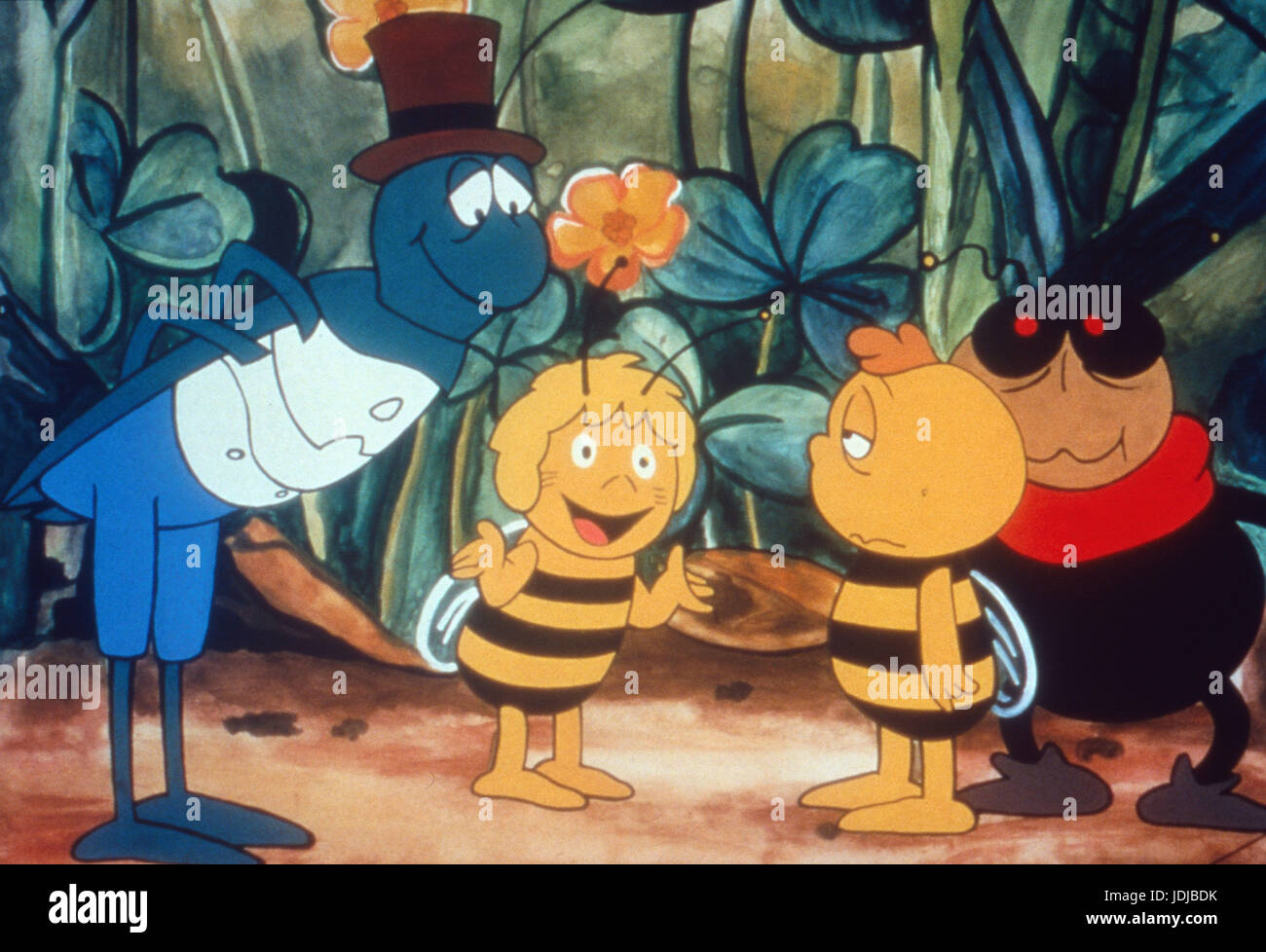 Mitsubachi Maya no boken, aka: Die Biene Maja, Zeichentrickserie,  Japan/Deutschland/Österreich 1975 - 1980, Szenenfoto mit der Biene Maja und  dem Grashüpfer Flip Stock Photo - Alamy