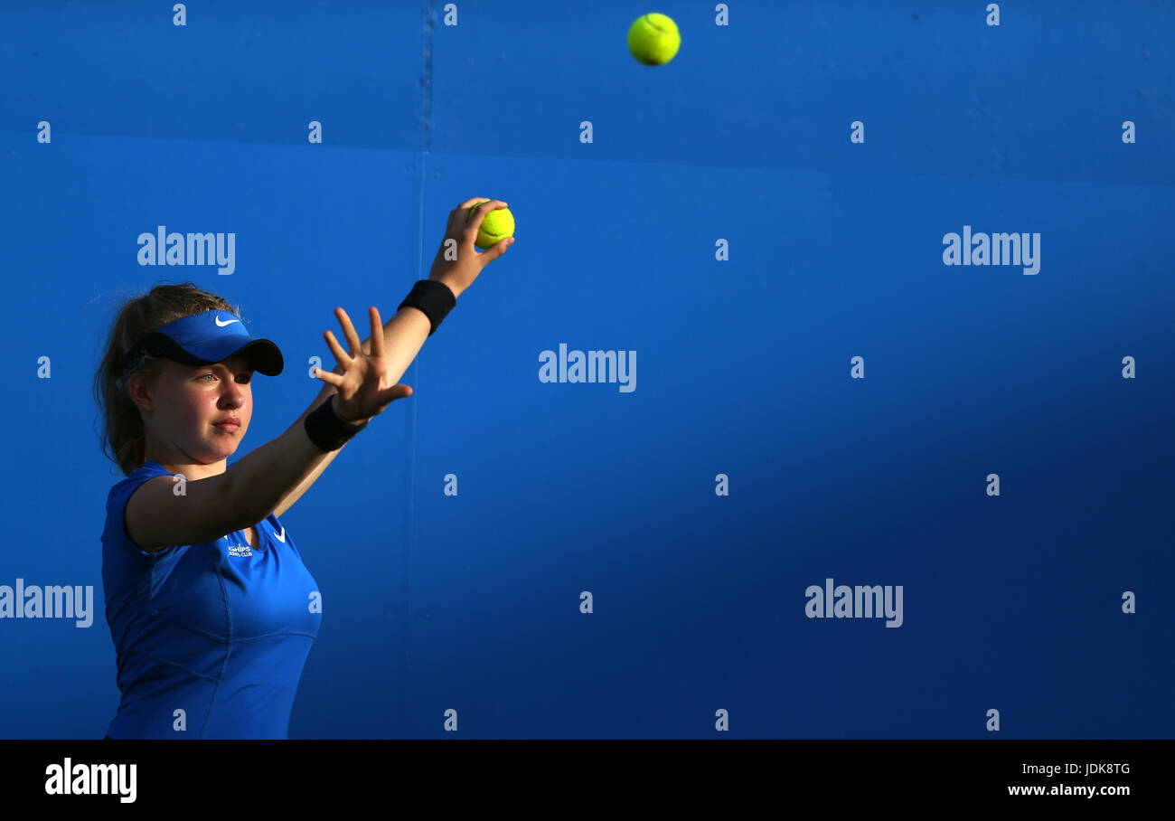 Ballgirl hi-res stock photography and images - Alamy