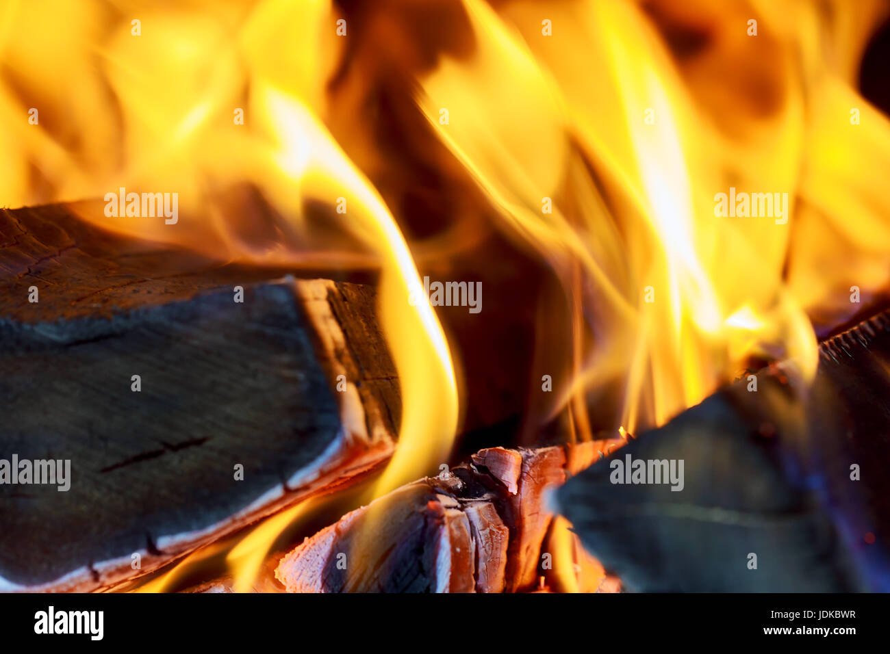 Burning Wood Billet Stock Photos & Burning Wood Billet Stock Images Alamy