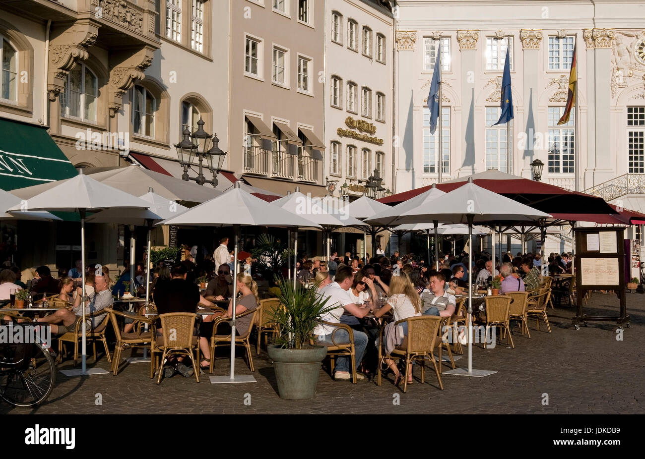 Europe, Germany, North Rhine-Westphalia, Bonn, market, Old Town, street cafe, , Europa, Deutschland, Nordrhein-Westfalen, Markt, Altstadt, Straßencafe Stock Photo