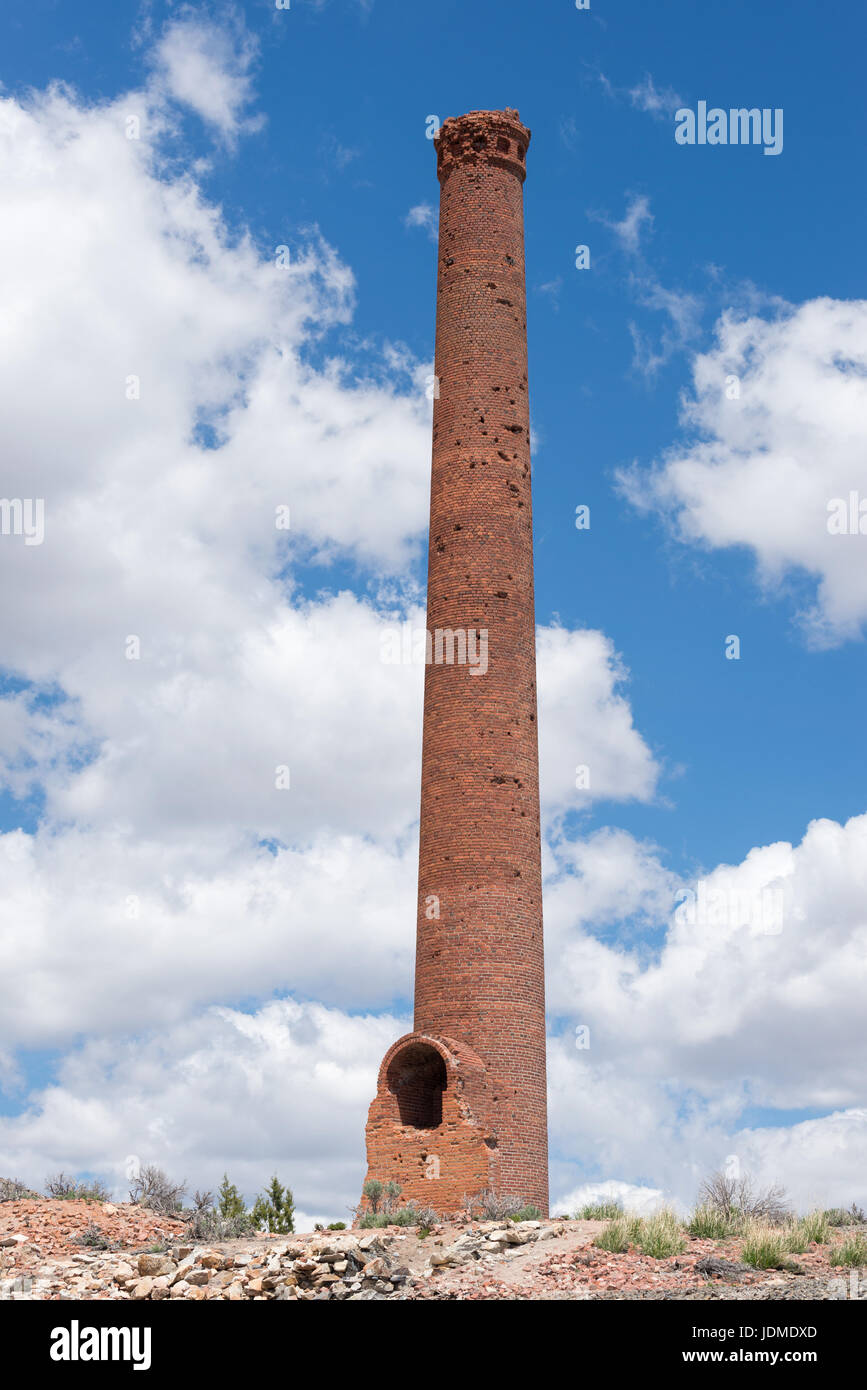 Mill smoke smokestack hires stock photography and images Alamy