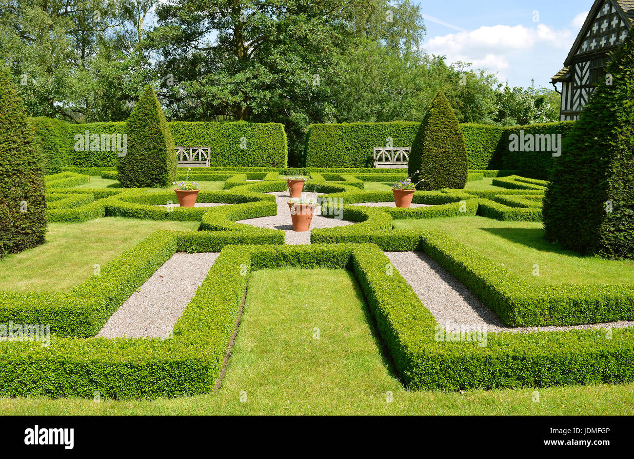Little Moreton Hall Knot garden the formal layout of knot gardens