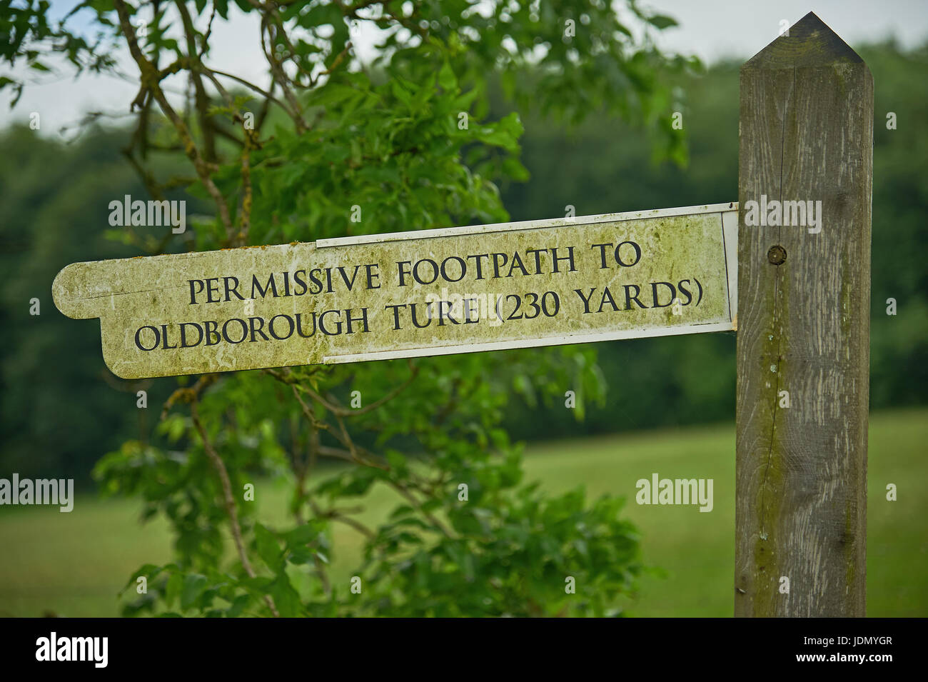 Fingerpost sign highlighting a Permissive Footpath to Oldborough Ture near Cutsdean in the Cotswolds. Stock Photo