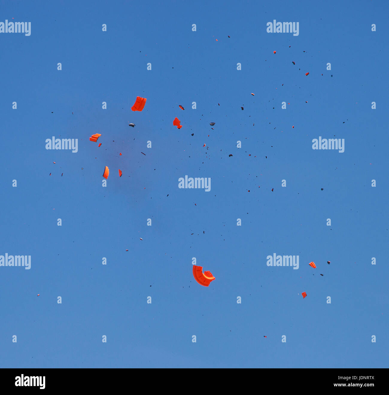 Broken clay target hi-res stock photography and images - Alamy