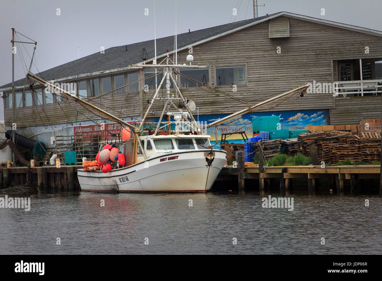 Commercial fishing boat in Wanchese Harbor Outer Banks North Carolina Stock  Photo - Alamy
